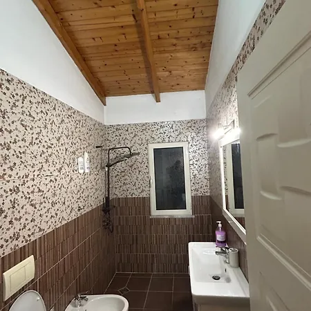 Penthouse Centre * 티라나